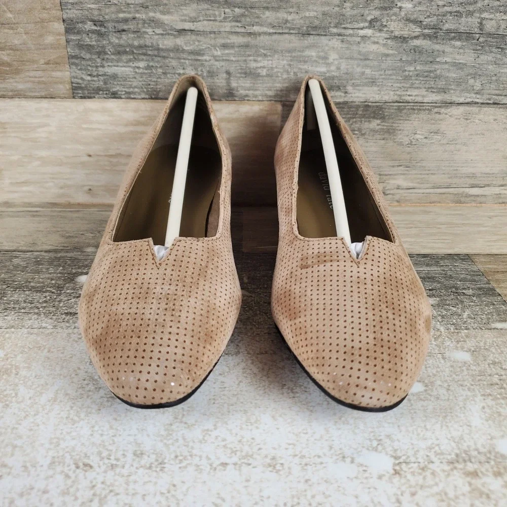 David Tate Culture Womens Pumps Sz 6 M Taupe Suede Slip On Round Toe Block Heel
